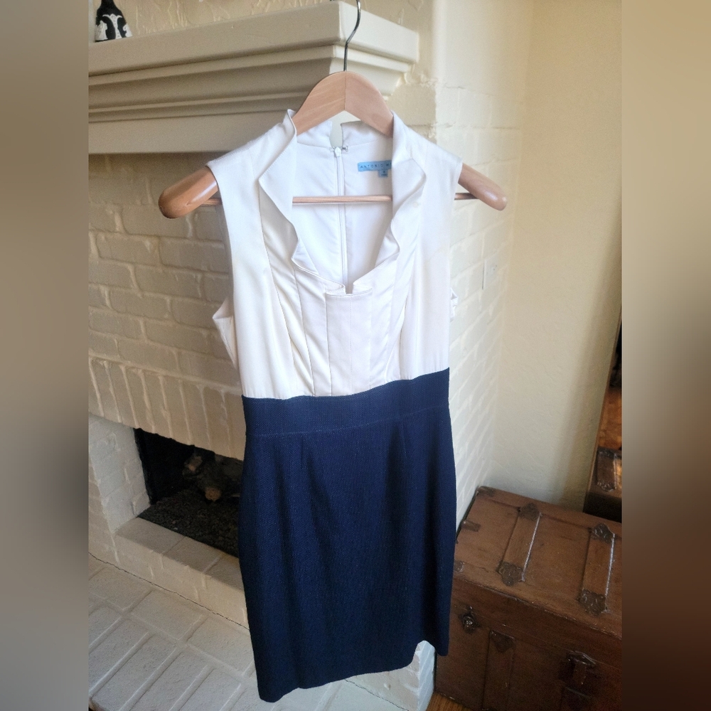 ANTONIO MELANI Ivory Navy Colorblock Sheath Dress Size 4